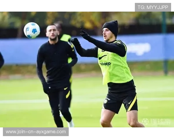 切尔西禁区配合训练更默契，引领蓝军攻防新时代