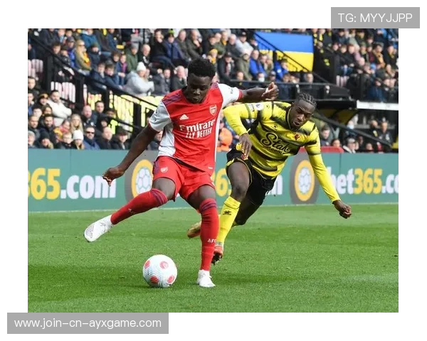 萨卡边路内切一脚造就入球机会